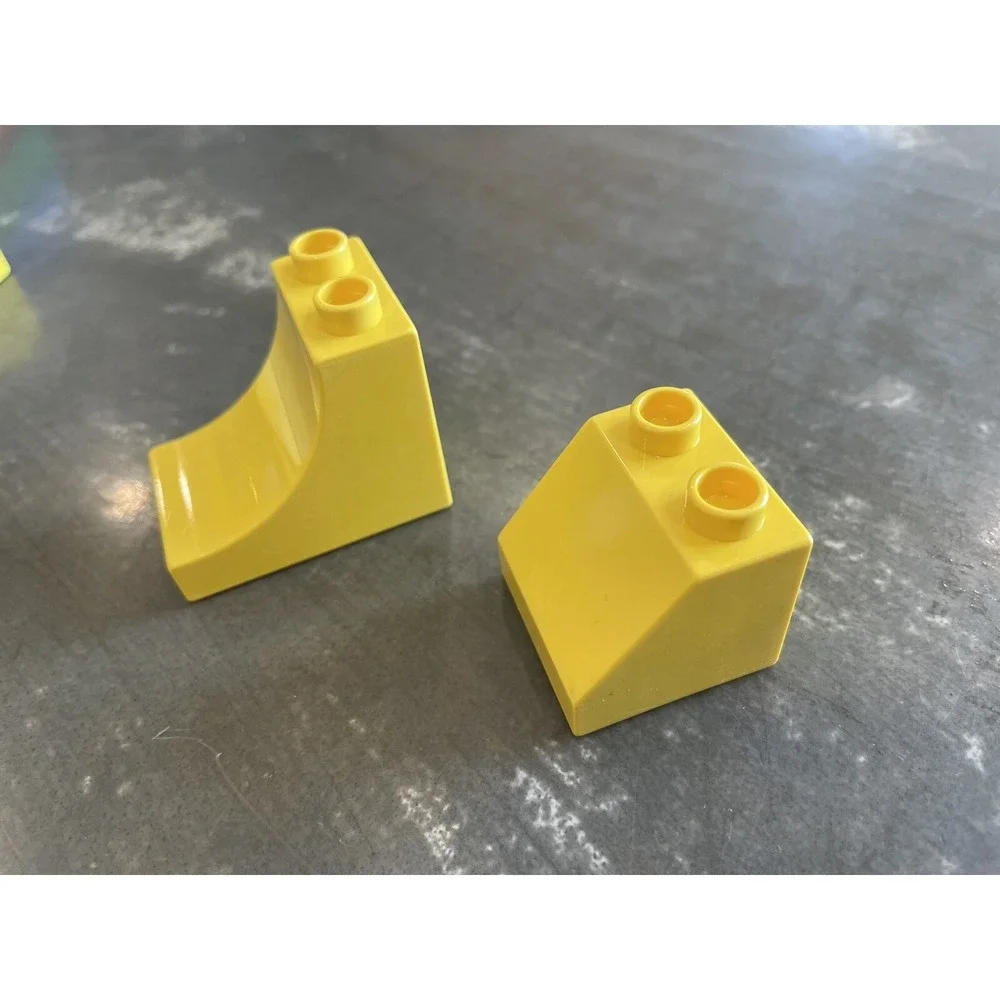 LEGO DUPLO Building Blocks 26pc YELLOW Mixed Size Lot Toy/Gift/STEM - Picture 3 of 5